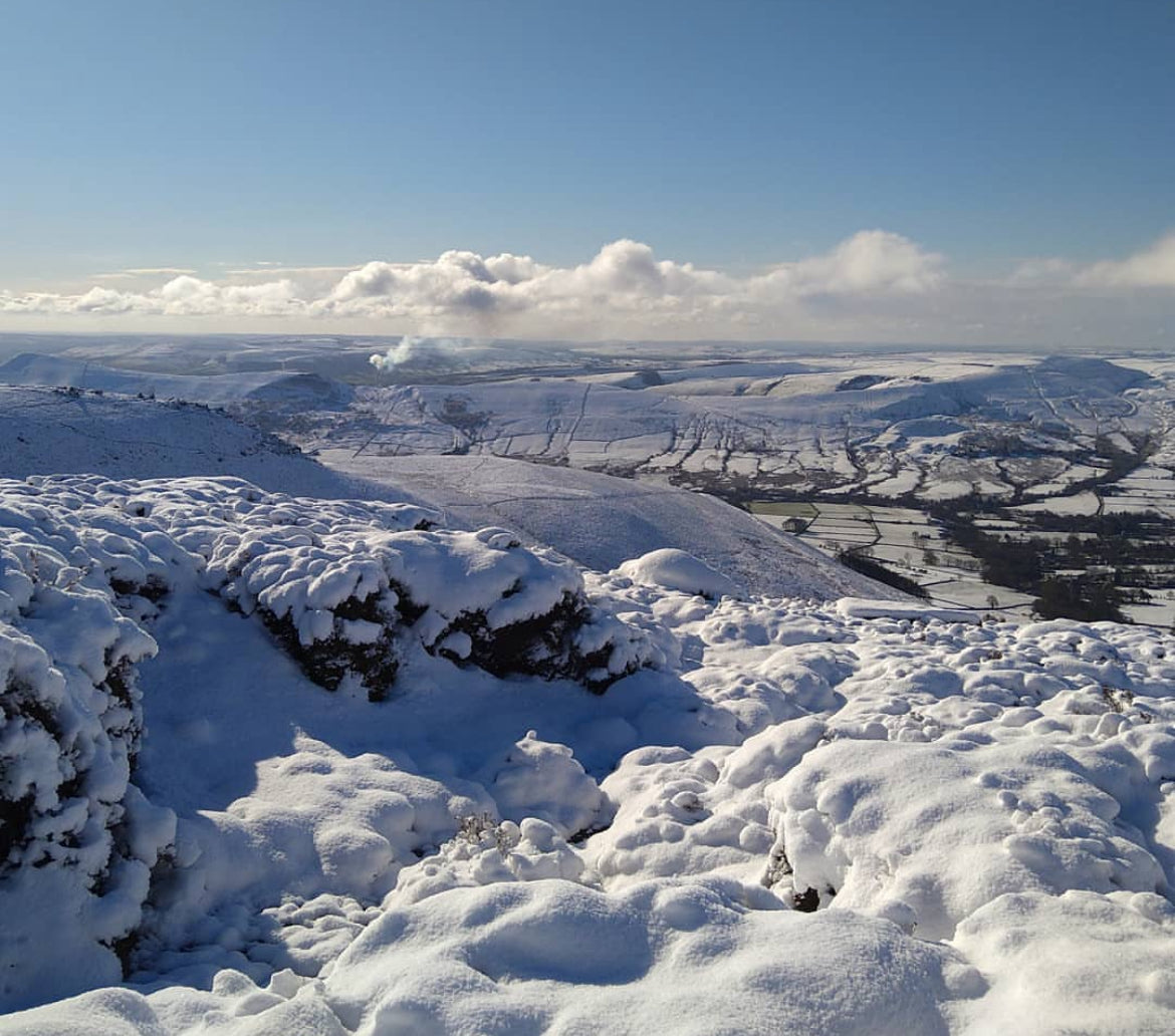 Snowy covered mountains in Edale. Where the ring was carved in wax. 