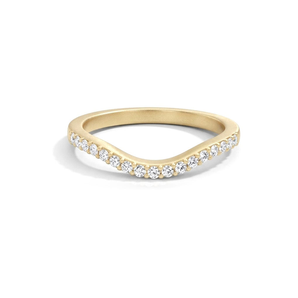 Organic gold and diamond wedding band made outdoors in st Ives Cornwall. Shem Hake jewellery