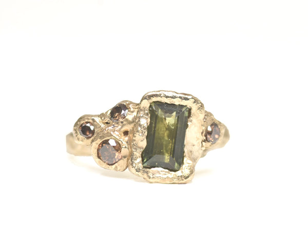 1.20 ct Australian Green Sapphire and Cognac Diamond 14k Yellow Gold Ring. Swanage
